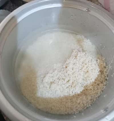 water poured in rice 